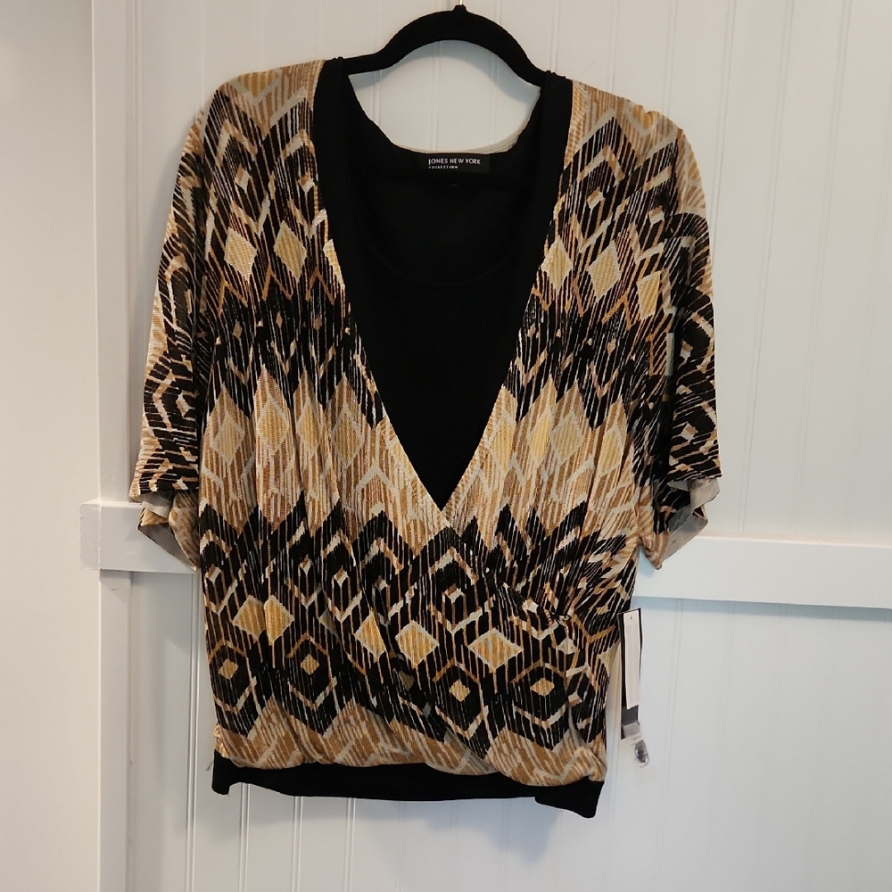 NWT Jones New York Geometric Blouse